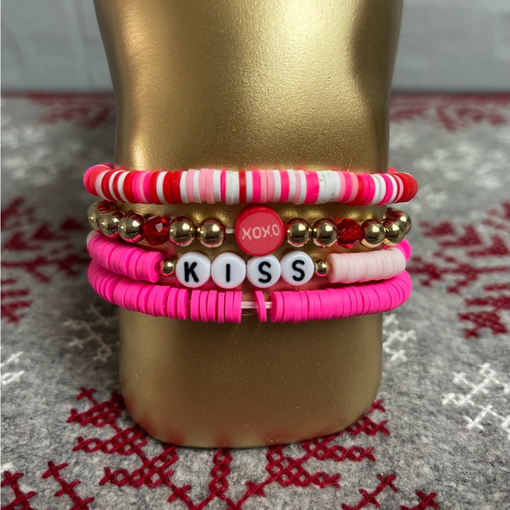 Love Hand Symbol with Bracelets - Picture 5 of 7